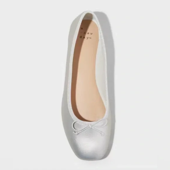 Jackie Silver Memory Foam Ballet Flats from A New Day NWT - Picture 2 of 10